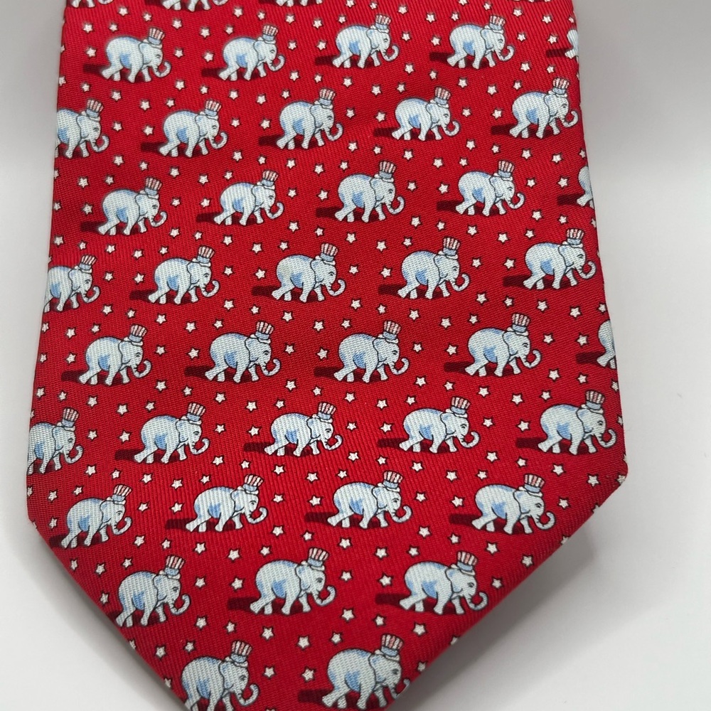 Vineyard Vines Red Elephant Pattern Tie